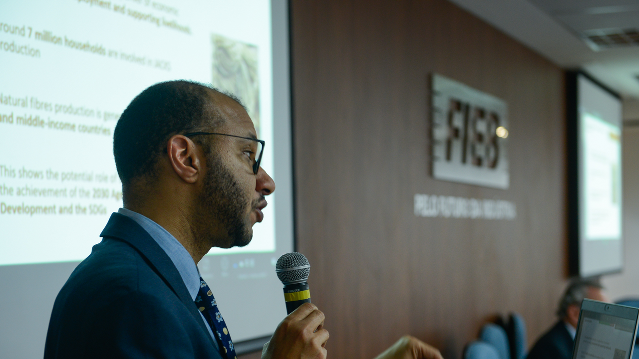André Oliveira durante Encontro Mundial de Fibras Naturais Crédito: Ricardo Prado